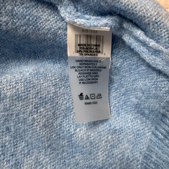 Vince Camuto Light Blue and Gray Crew Neck Sweater - Picture 6 of 7